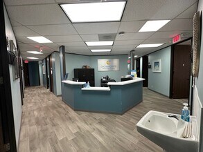 3600 S Gessner Dr, Houston, TX à louer Photo intérieure– Image 2 sur 7