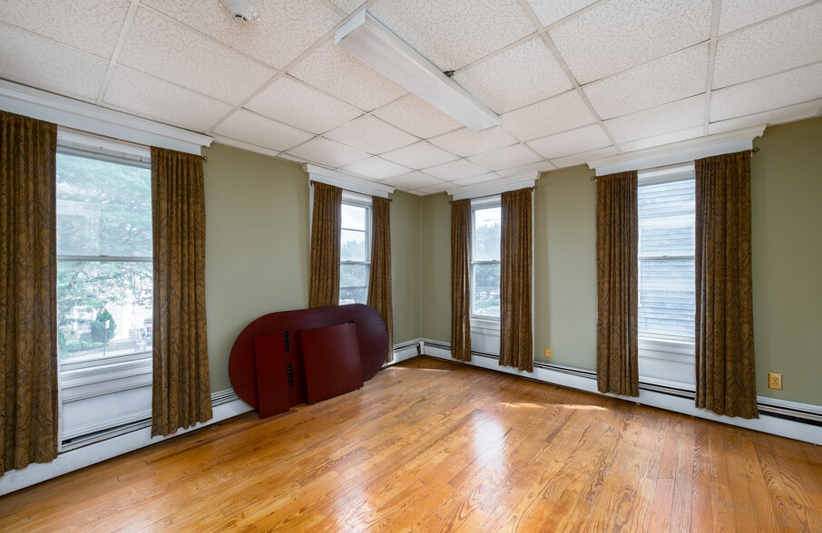 498 Broadway, Providence, RI à vendre - Photo de l’immeuble – Image 2 sur 21