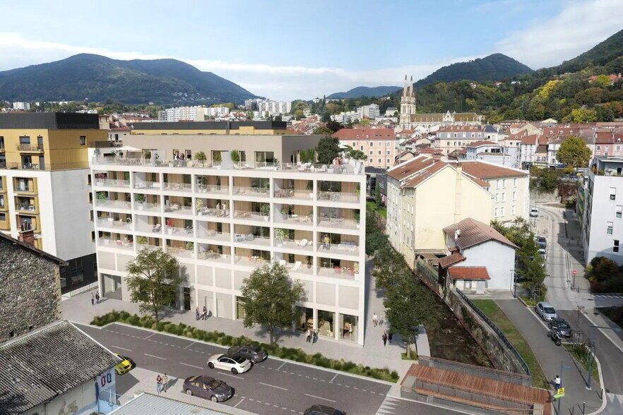 15 Avenue Francois Mitterrand, Voiron à vendre - Photo de l’immeuble – Image 3 sur 3