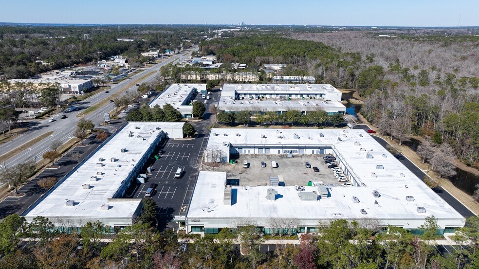 9143 Philips Hwy, Jacksonville, FL à louer - Photo de l’immeuble – Image 2 sur 21