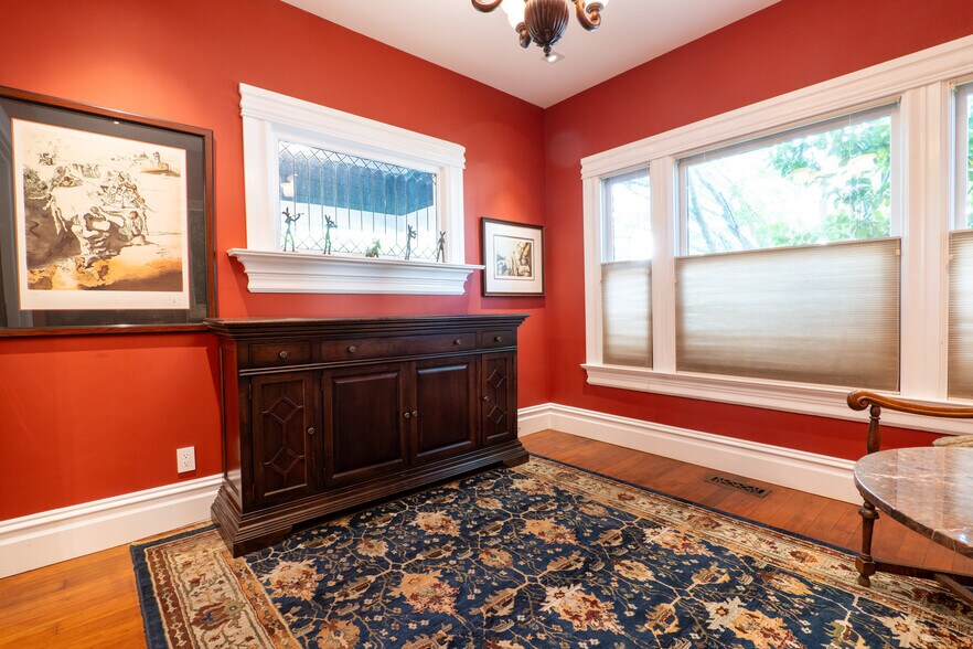1133 Seminary St, Napa, CA à vendre - Photo intérieure – Image 3 sur 15