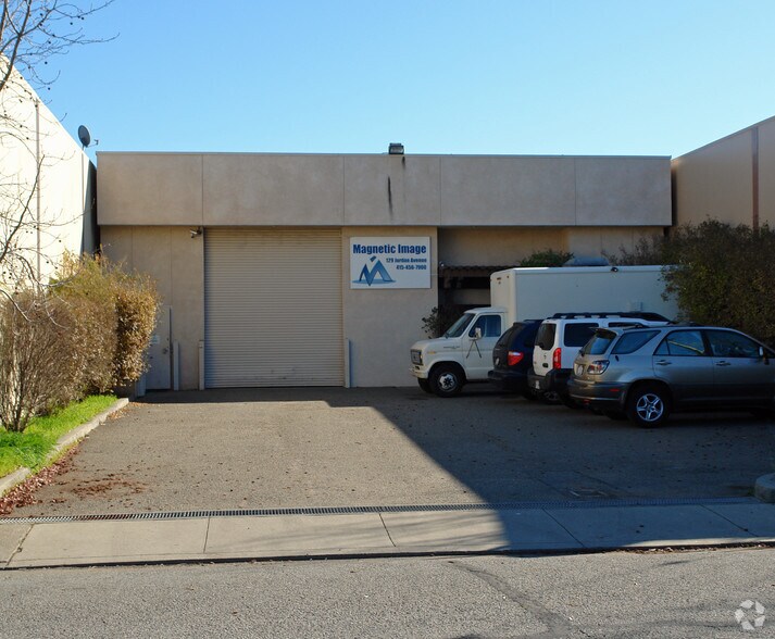 129 Jordan St, San Rafael, CA à vendre - Photo de l’immeuble – Image 2 sur 2