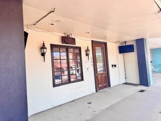 Plus de détails pour 235 N 4th St, Wills Point, TX - Local commercial à vendre