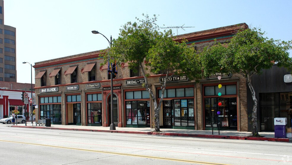 959-965 E Colorado Blvd, Pasadena, CA à louer - Photo de l’immeuble – Image 2 sur 5