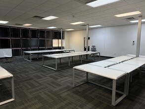 138 Commerce Ctr, Greenville, SC à louer Photo intérieure– Image 2 sur 10