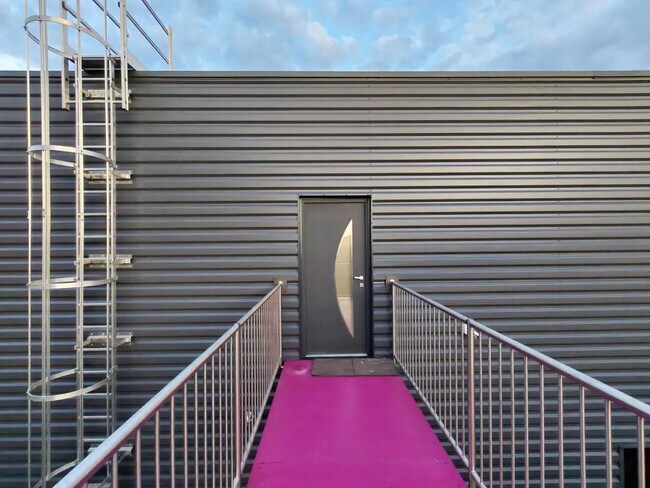 Plus de détails pour Bureau à louer