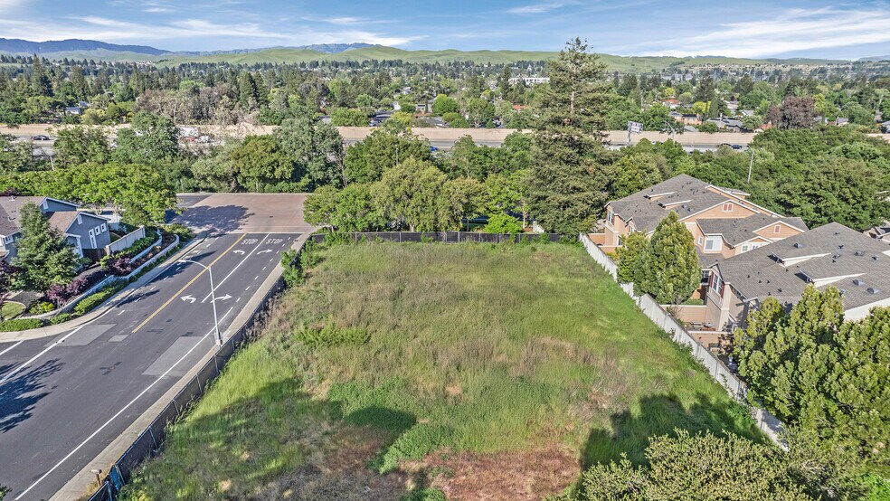 19251 San Ramon Valley Blvd, San Ramon, CA à vendre - Photo de l’immeuble – Image 3 sur 15