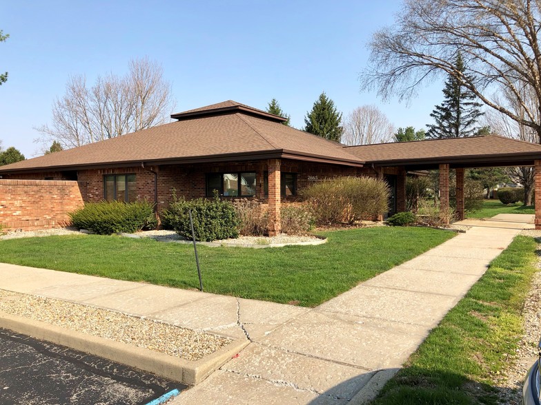 2665 Fox Pointe Dr, Columbus, IN à louer - Autre – Image 3 sur 19