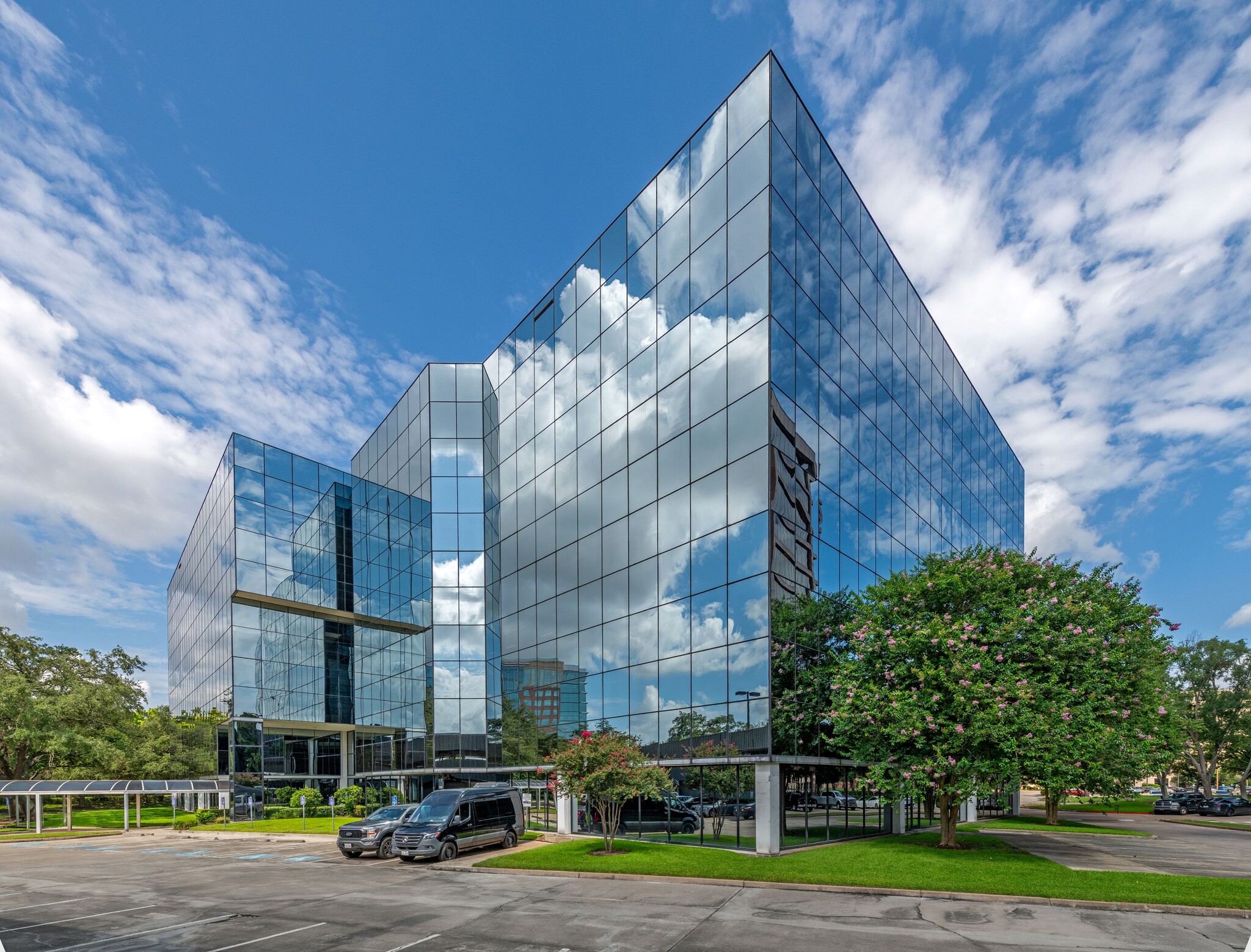 2929 Briarpark Dr, Houston, TX à vendre Photo principale– Image 1 sur 21