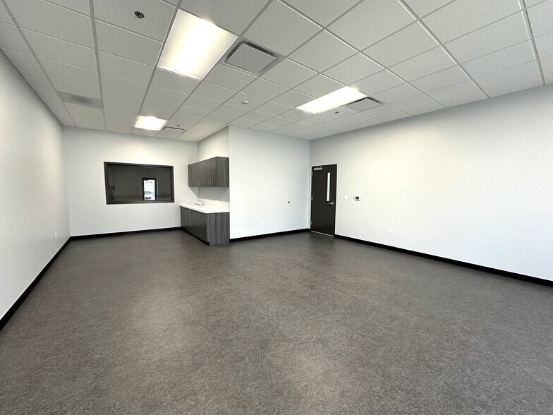 4633 Perrin Crk, San Antonio, TX à louer - Photo intérieure – Image 2 sur 9