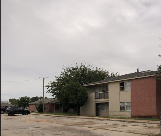 1302 Watson Dr, Anadarko, OK à vendre - Photo de l’immeuble – Image 3 sur 8
