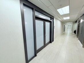 150 SE 2nd Ave, Miami, FL à louer Photo intérieure– Image 1 sur 10