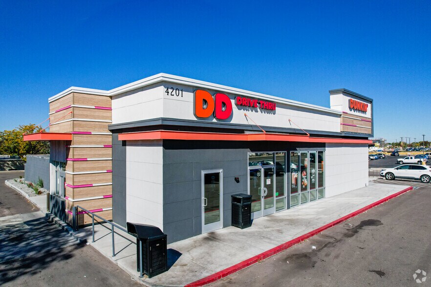 4201 Wyoming Blvd NE, Albuquerque, NM à louer - Photo principale – Image 1 sur 11