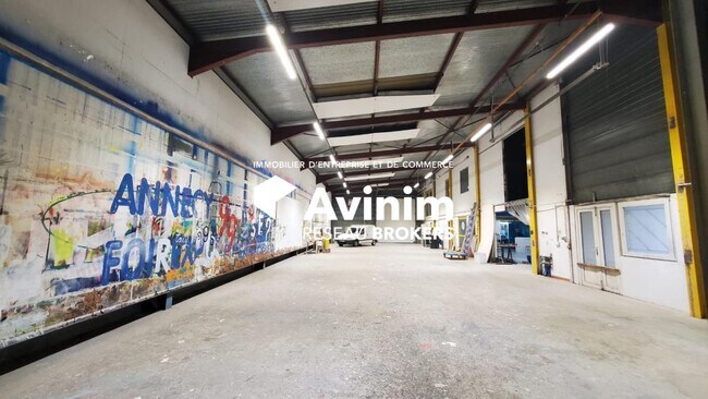 Plus de détails pour Local d'activités, Industriel/Logistique à louer