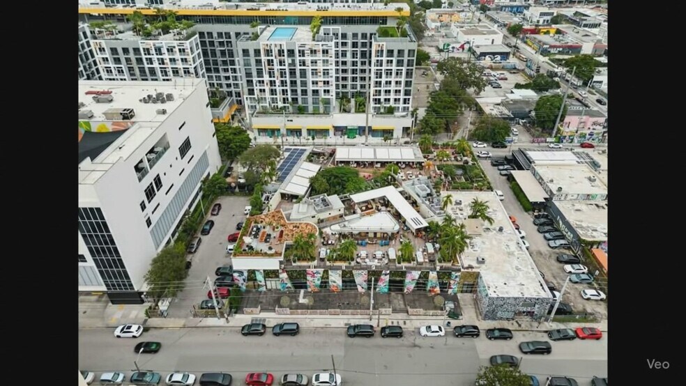 43-75 NW 23rd St, Miami, FL à louer - Vidéo sur l’annonce professionnelle – Image 3 sur 30