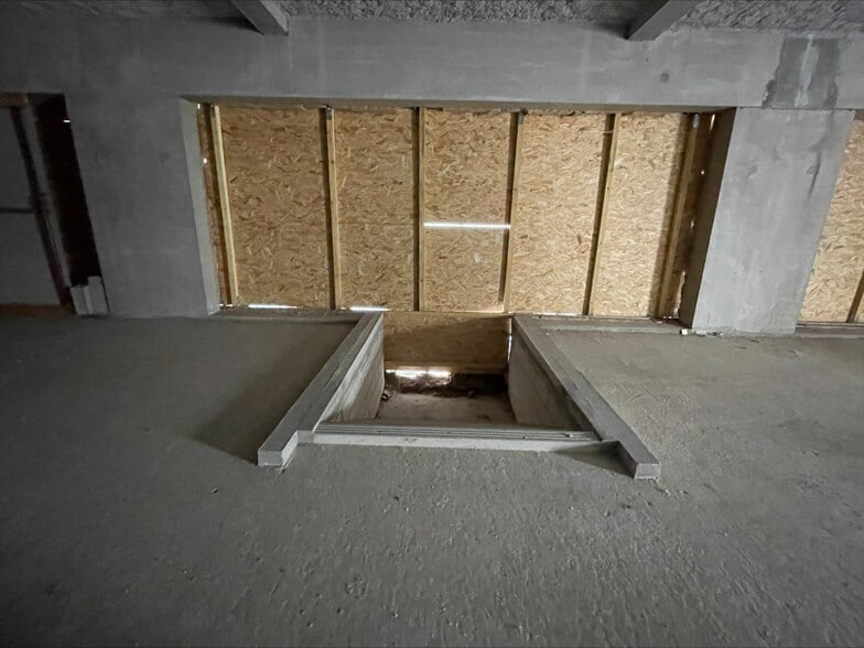 Local commercial dans Bordeaux à louer - Photo de l’immeuble – Image 2 sur 6