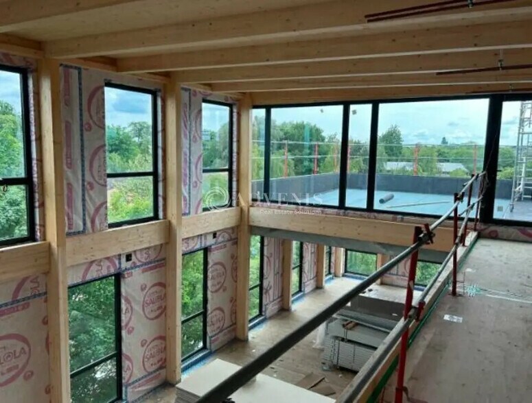 Bureau dans Champs-sur-Marne à louer - Photo de l’immeuble – Image 3 sur 12