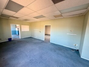 3175-3185 Midway Dr, San Diego, CA à louer Photo intérieure– Image 2 sur 2