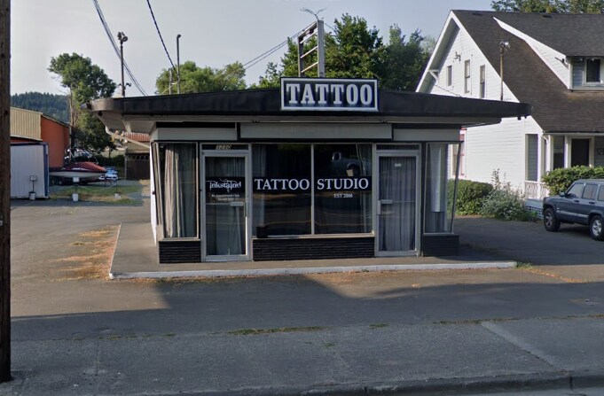 E Main Mixed Use portefeuille de 2 biens à vendre sur LoopNet.fr - Photo de l’immeuble – Image 2 sur 3