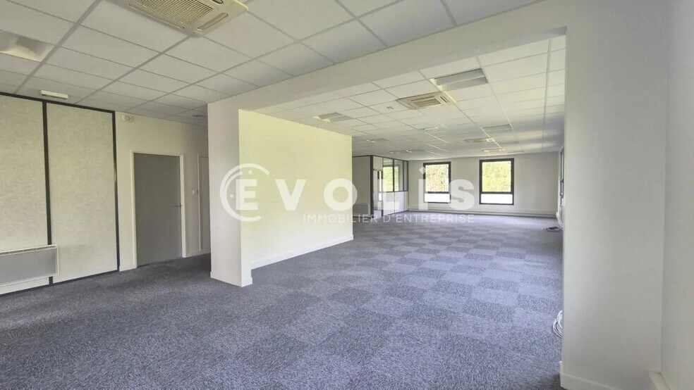 Bureau dans Serris à louer - Photo intérieure – Image 3 sur 8