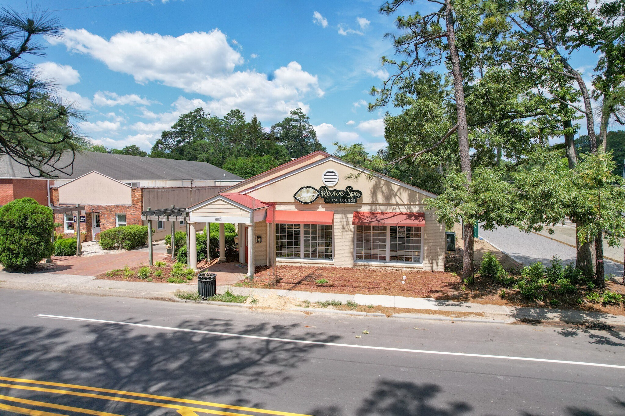 650 SW Broad St, Southern Pines, NC à louer Photo de l’immeuble– Image 1 sur 9
