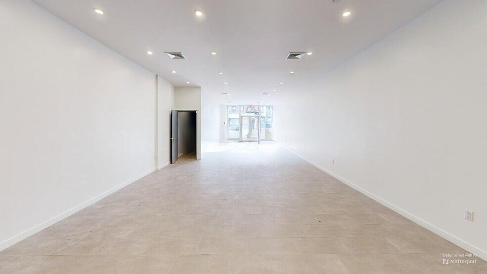 2113 Nostrand Ave, Brooklyn, NY à louer - Photo de l’immeuble – Image 3 sur 10