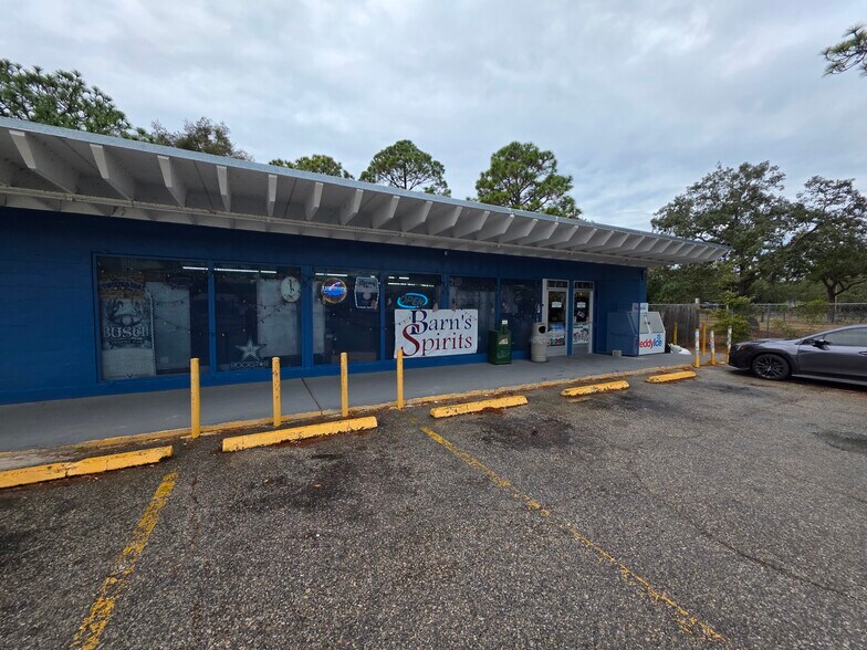1306 Coastal Hwy, Panacea, FL à vendre - Photo de l’immeuble – Image 2 sur 12