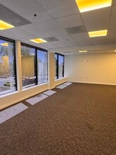 2385 Camino Vida Roble, Carlsbad, CA à louer Photo intérieure– Image 2 sur 4