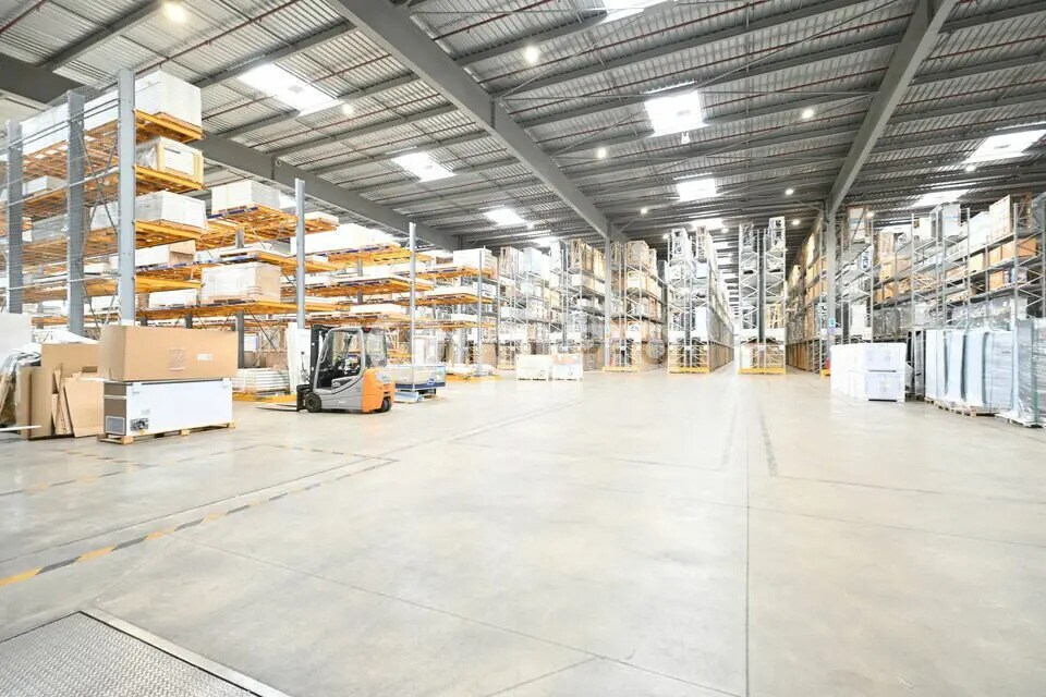 Industriel/Logistique dans Saint-Quentin-Fallavier à louer Photo intérieure– Image 1 sur 10