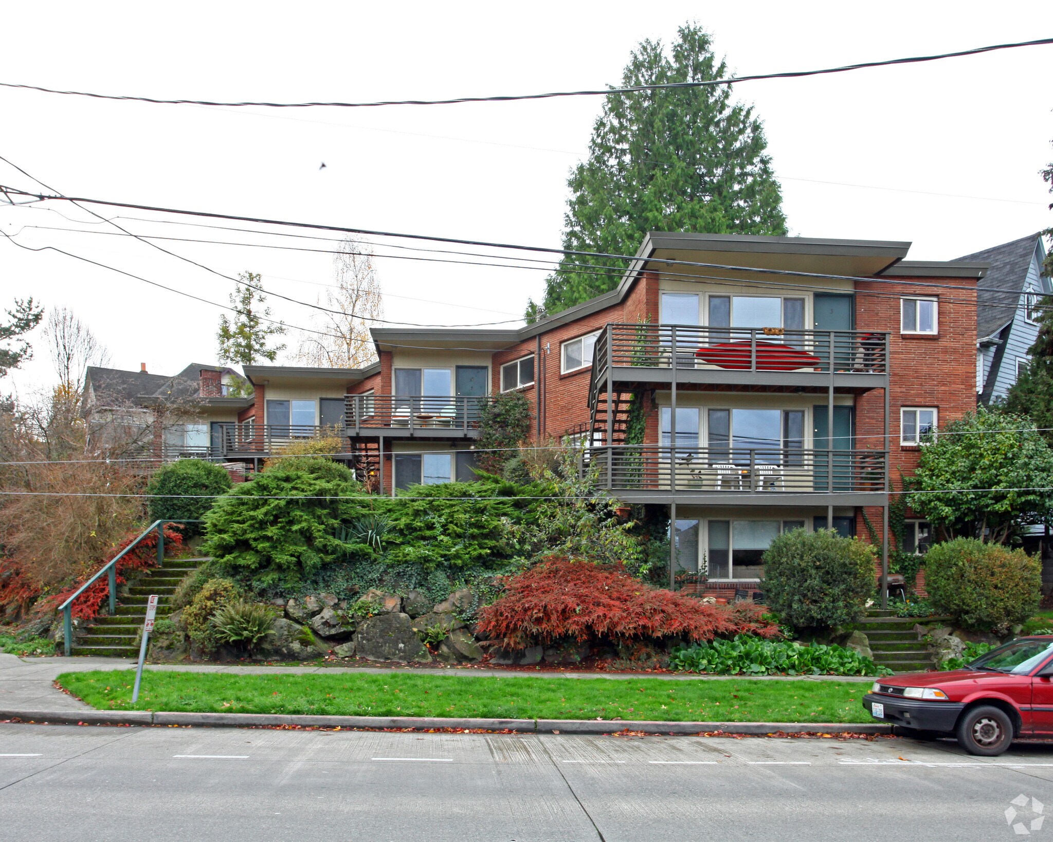 3261 Fuhrman Ave E, Seattle, WA à vendre Photo principale– Image 1 sur 20