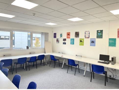 Barton Ln, Abingdon à vendre - Photo de l’immeuble – Image 3 sur 6