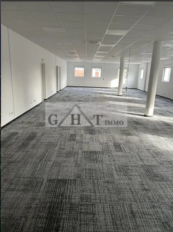 Bureau dans Villeneuve-la-Garenne à louer Photo intérieure– Image 1 sur 5