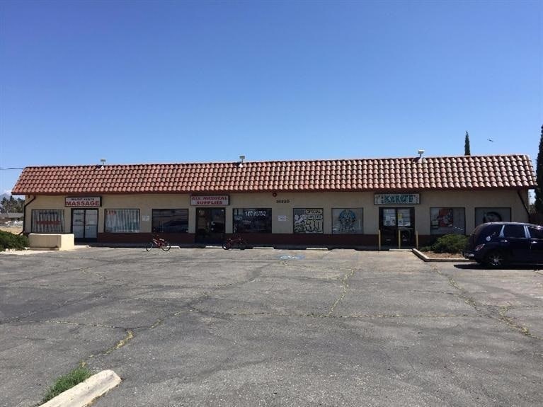 16225 Walnut St, Hesperia, CA à louer Photo intérieure– Image 1 sur 1