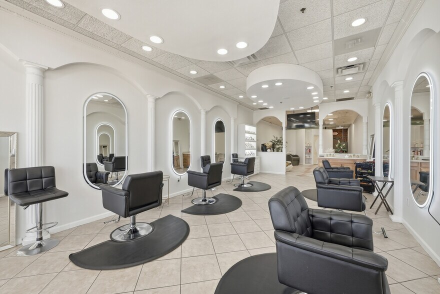 9536 Liberia Ave, Manassas, VA à louer - Photo de l’immeuble – Image 3 sur 27