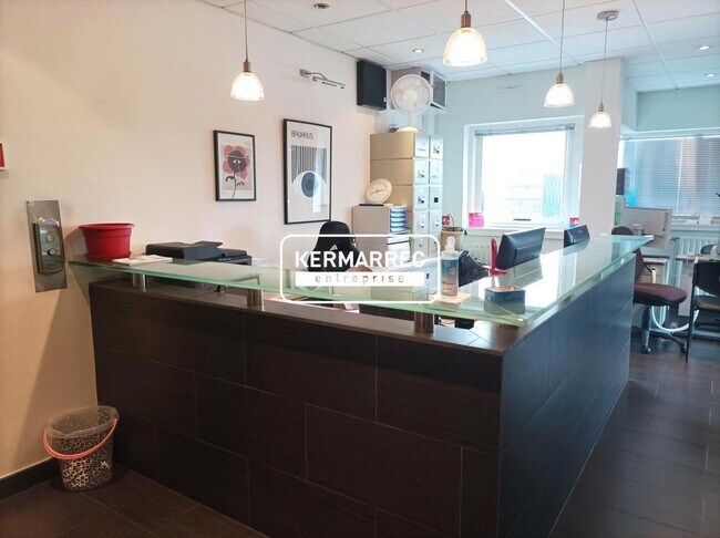 Plus de détails pour Bureau à louer