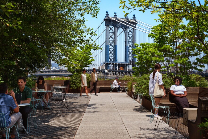 45 Main St, Brooklyn, NY à louer - Photo de l’immeuble – Image 3 sur 13