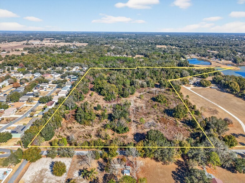 Myrtle Lake Ave, Fruitland Park, FL à vendre - Aérien – Image 1 sur 14