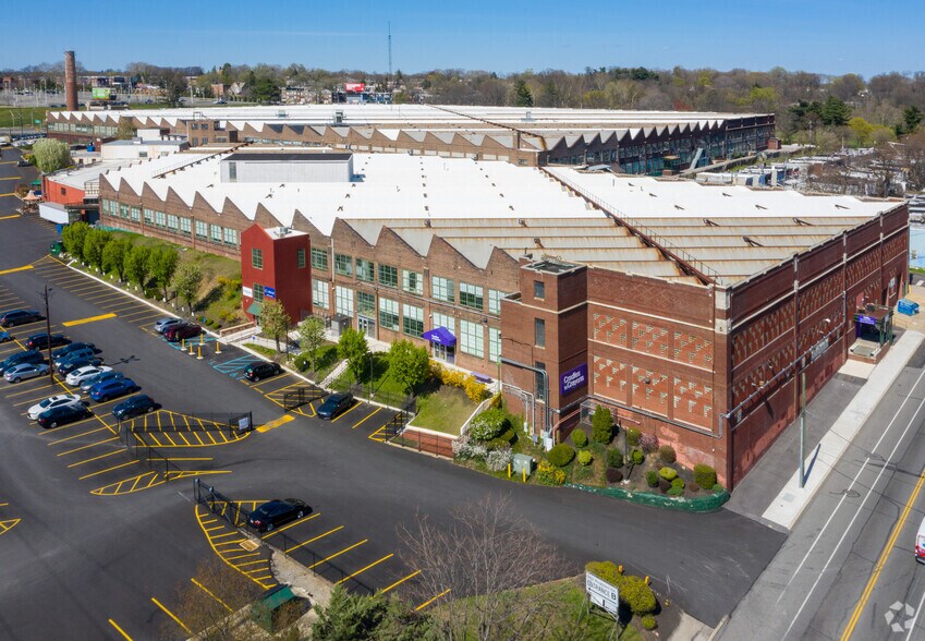 4700 Wissahickon Ave, Philadelphia, PA à louer - Photo principale – Image 1 sur 14