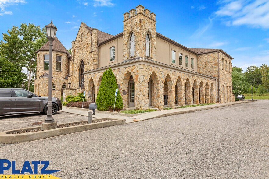 1170 E Western Reserve Rd, Youngstown, OH à vendre - Photo de l’immeuble – Image 3 sur 12