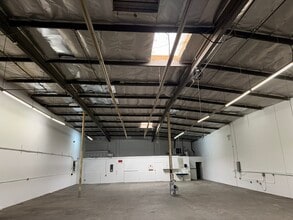 16100-16122 Orange Ave, Paramount, CA à louer Photo intérieure– Image 1 sur 1