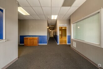 4800 W Maple St, Wichita, KS à louer Photo intérieure– Image 2 sur 4