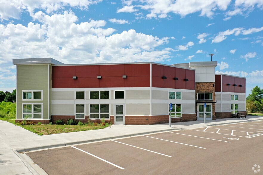 2350 Hastings Ave, Newport, MN à louer - Photo principale – Image 1 sur 11
