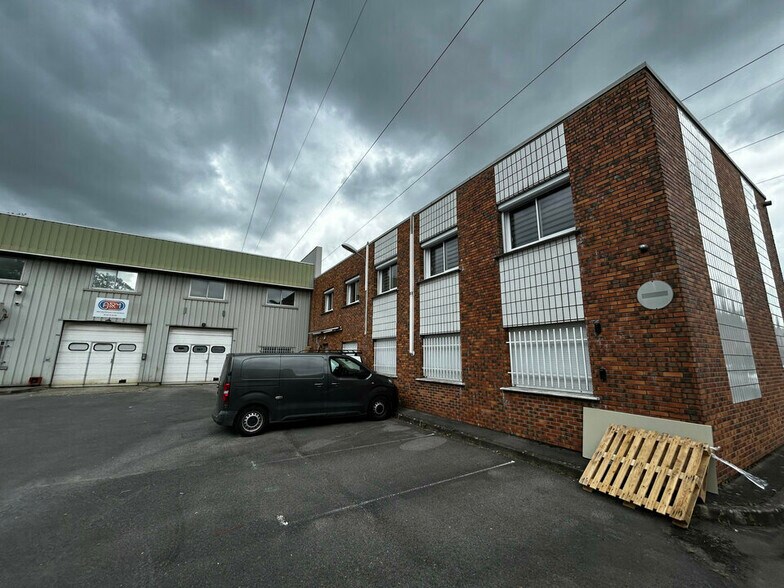 21 Rue Des Cerisiers, Lisses à louer - Photo de l’immeuble – Image 2 sur 34