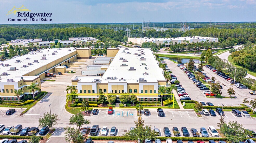 630 Brooker Creek Blvd, Oldsmar, FL à vendre - Photo de l’immeuble – Image 2 sur 7