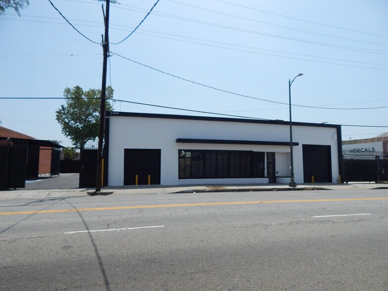 3766 S Main St, Los Angeles, CA à louer - Photo principale – Image 1 sur 12