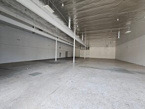 11425-11721 Telegraph Rd, Santa Fe Springs, CA à louer Photo intérieure– Image 1 sur 2