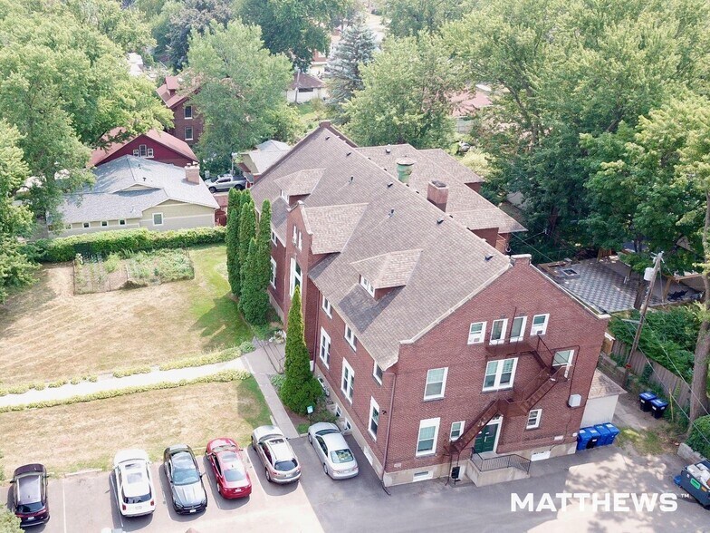 982 Ivy Ave, Saint Paul, MN à vendre - Photo de l’immeuble – Image 2 sur 3