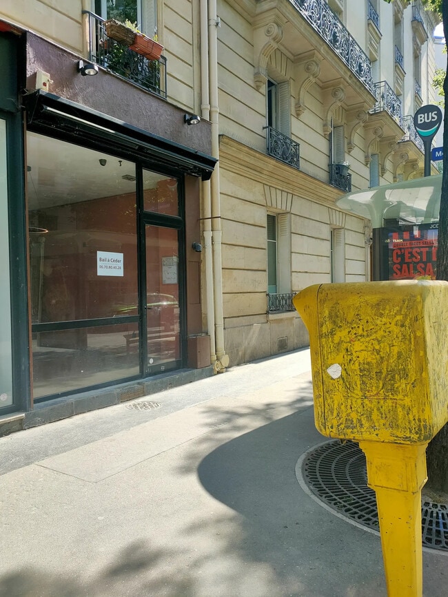 Plus de détails pour Rue Guy Môquet, Paris - Local commercial à louer