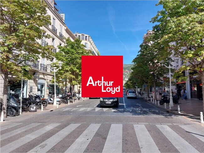 Plus de détails pour Local commercial à vendre