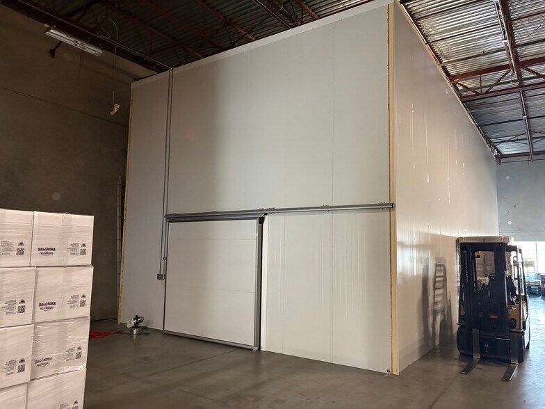 2420 W Lynx Ln, Orlando, FL à louer - Photo de l’immeuble – Image 3 sur 17